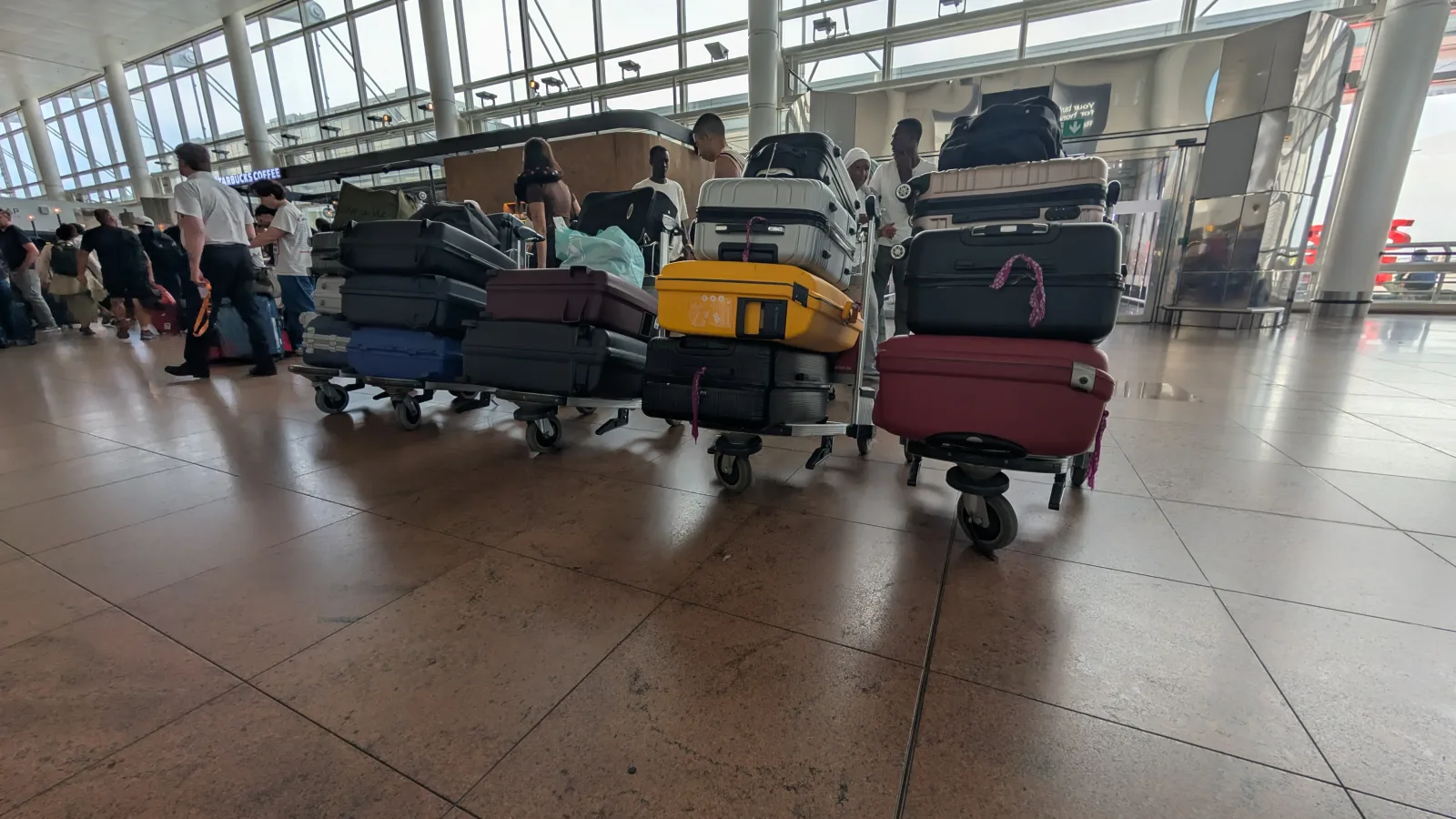 Image illustrative : Refusés ailleurs, pris en charge en moins d'une heure : la réactivité CHAR-LI face à un imprévu bagages